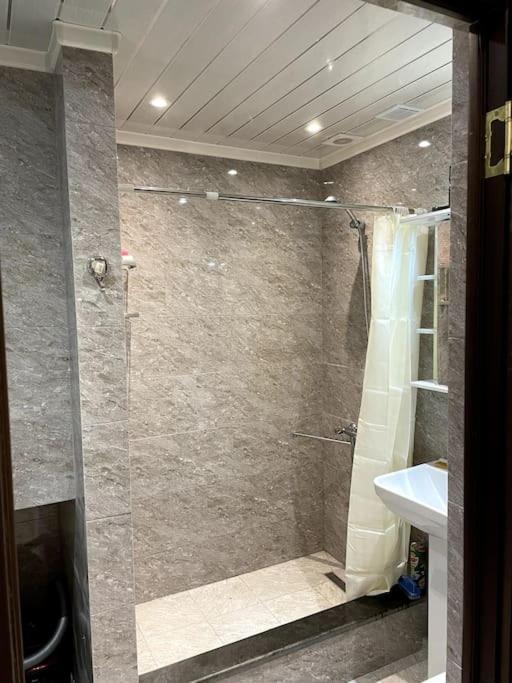 Aram Guest House Sevan Bagian luar foto